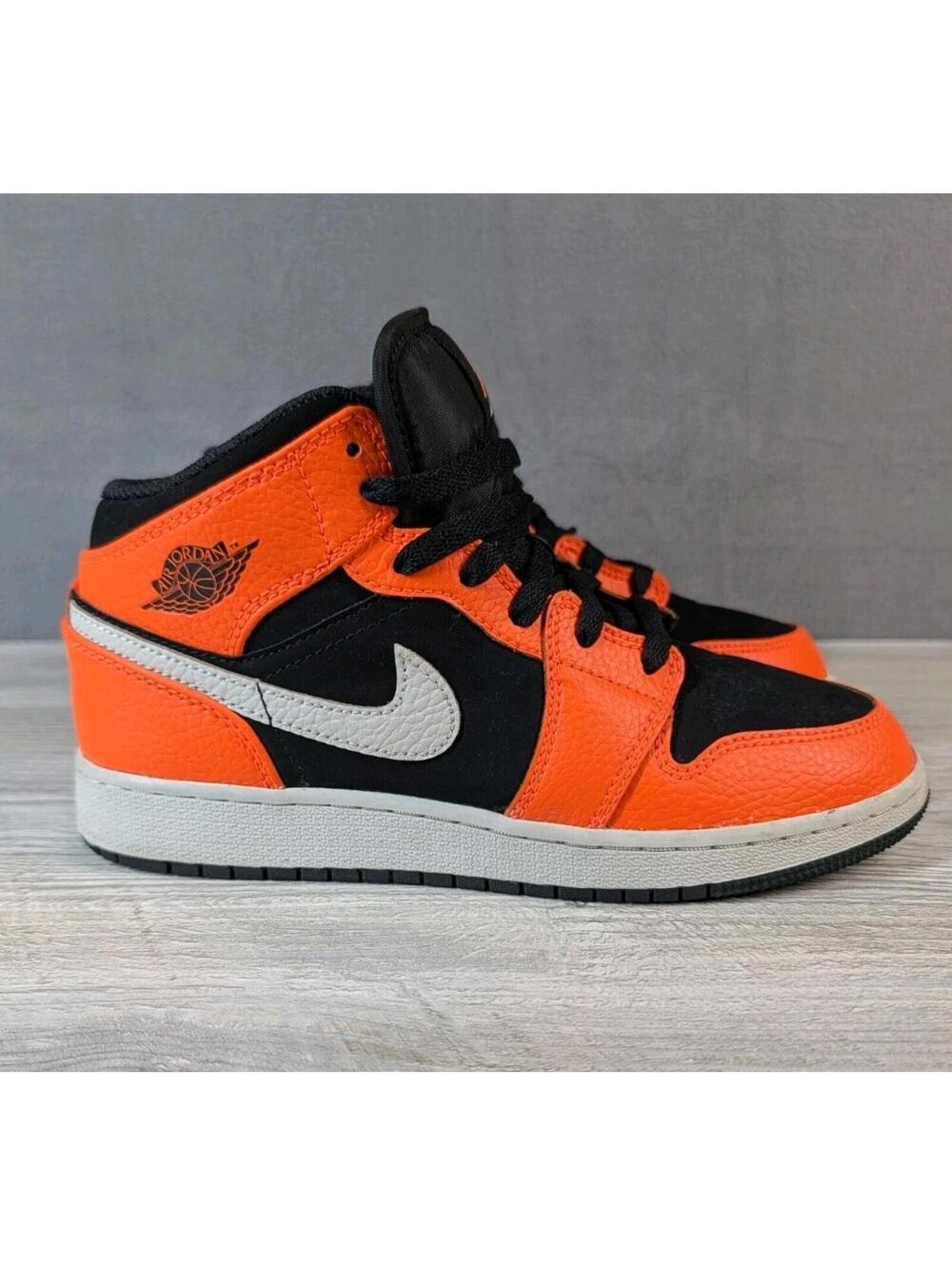 Nike Air Jordan 1 Mid GS 5.5Y Orange Black High Top Sneakers Retro Youth